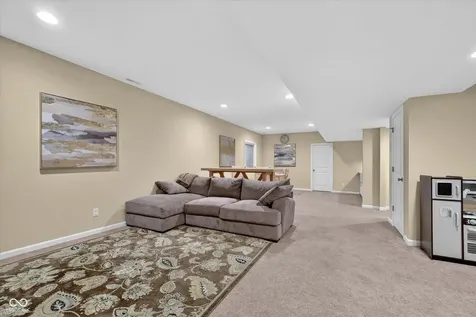11137 Glen Avon Way Zionsville IN 46077