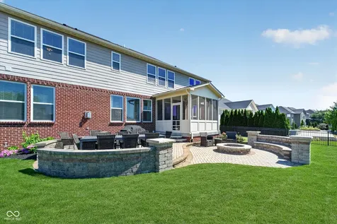 11137 Glen Avon Way Zionsville IN 46077