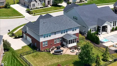 11137 Glen Avon Way Zionsville IN 46077