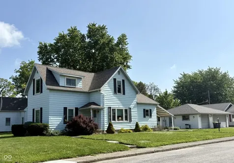 327 S West Street Tipton IN 46072