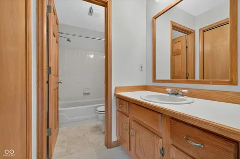 2325 Frisco Place Indianapolis IN 46240