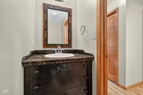 2325 Frisco Place Indianapolis IN 46240