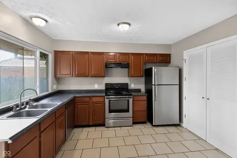 1745 Orchid Court Indianapolis IN 46219