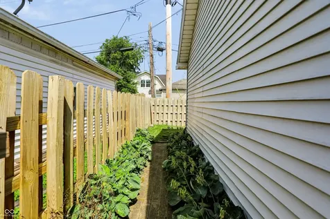 19 N Tremont Street Indianapolis IN 46222