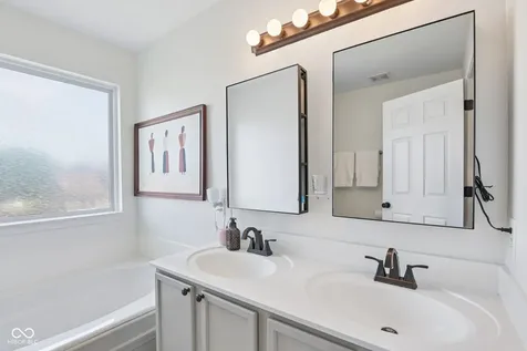 12608 Braddock Lane Noblesville IN 46060