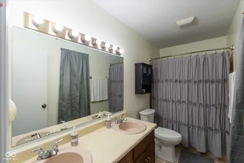 7514 Iron Horse Lane Indianapolis IN 46256