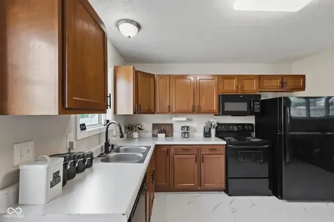 995 E Gray Street Martinsville IN 46151