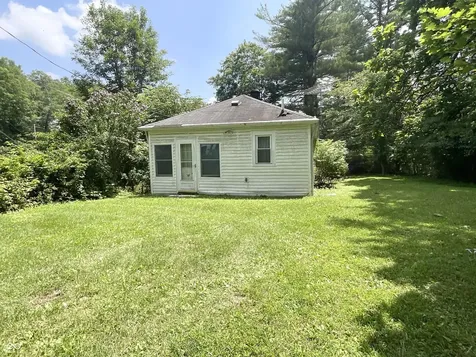 6190 North Drive Poland IN 47868