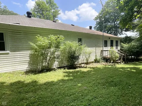 6190 North Drive Poland IN 47868