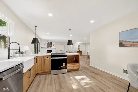 9230 Westfield Indianapolis IN 46240
