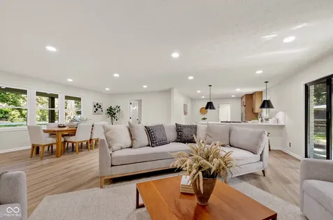 9230 Westfield Indianapolis IN 46240