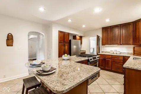 5350 N Kenwood Avenue Indianapolis IN 46208