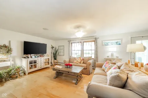 1800 E 650 N Alexandria IN 46001