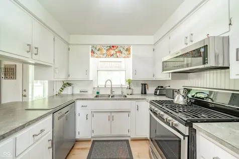 1800 E 650 N Alexandria IN 46001