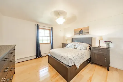 1800 E 650 N Alexandria IN 46001