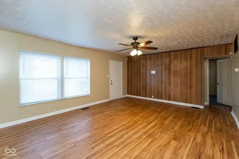602 S Lyons Avenue Indianapolis IN 46241