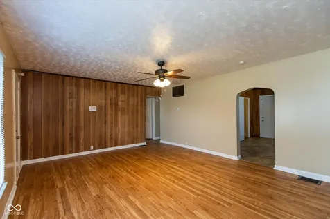 602 S Lyons Avenue Indianapolis IN 46241