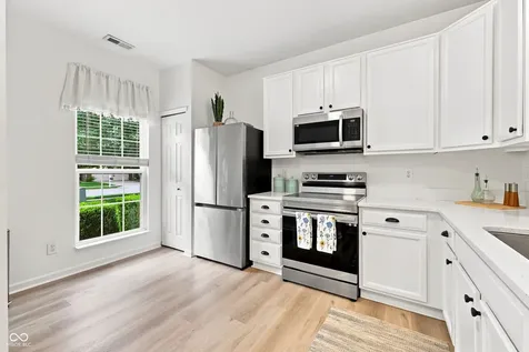 1052 Lichfield Lane Westfield IN 46074