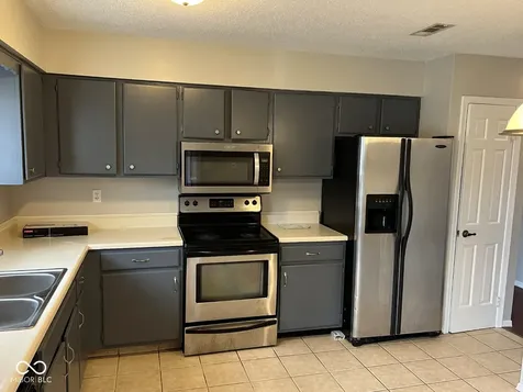 6509 Park Central Way Indianapolis IN 46260