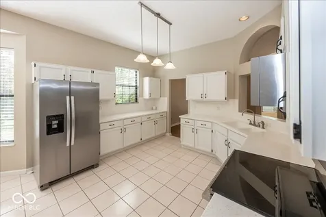 11179 Avery Row Fishers IN 46038