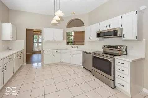 11179 Avery Row Fishers IN 46038