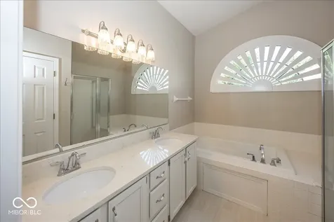 11179 Avery Row Fishers IN 46038