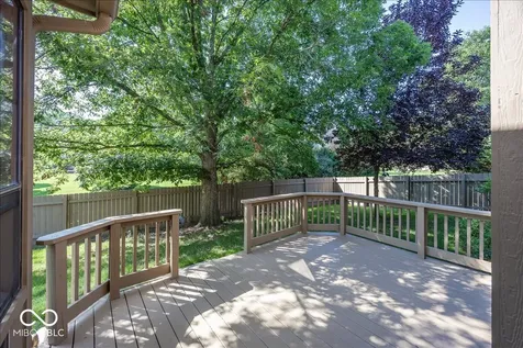 11179 Avery Row Fishers IN 46038