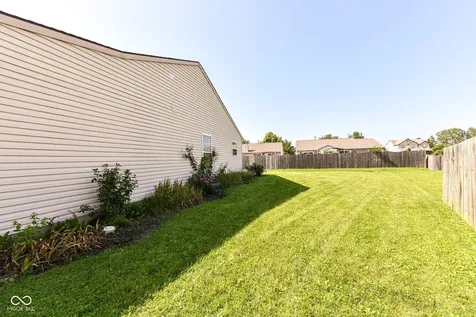 1214 Stonebridge Drive Anderson IN 46013