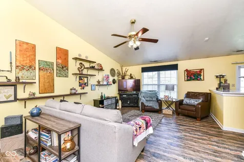 1214 Stonebridge Drive Anderson IN 46013