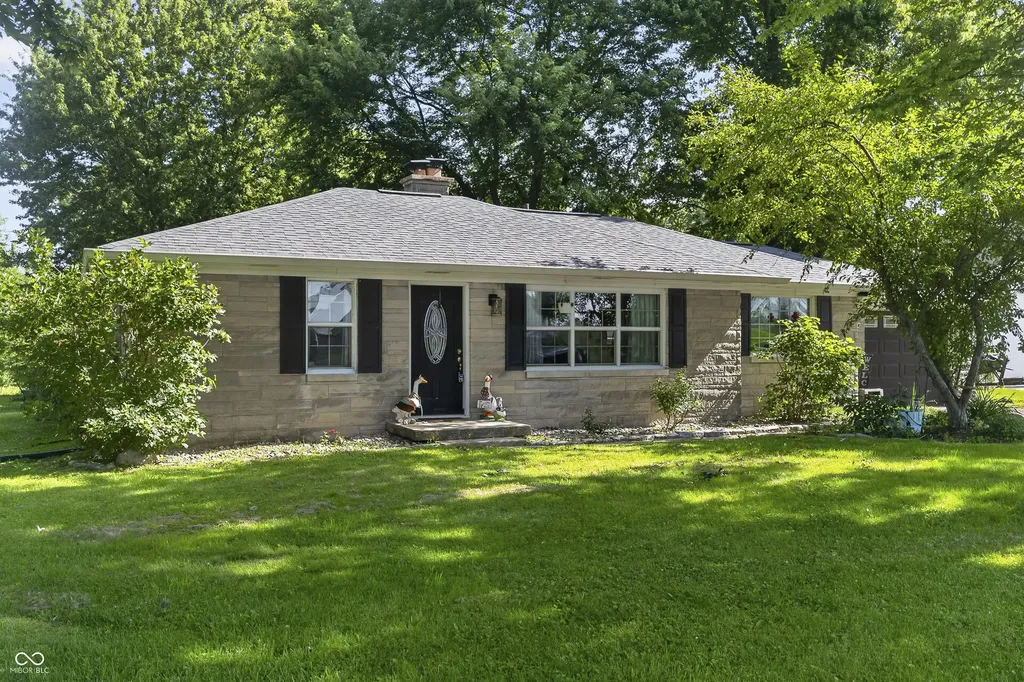4758 E Hadley Road Mooresville IN 46158