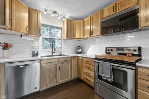4758 E Hadley Road Mooresville IN 46158
