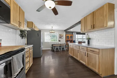 4758 E Hadley Road Mooresville IN 46158