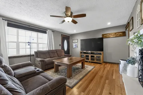 4758 E Hadley Road Mooresville IN 46158