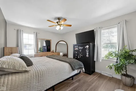 4758 E Hadley Road Mooresville IN 46158