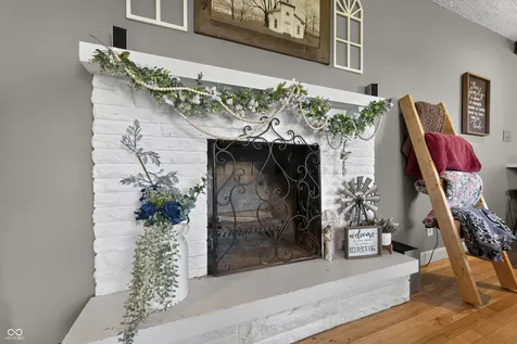 4758 E Hadley Road Mooresville IN 46158