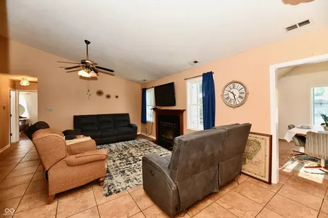 153 W Foxwood Drive Brownsburg IN 46112