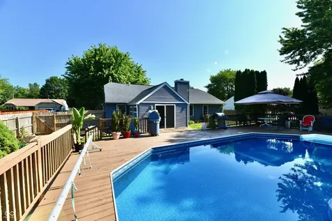 153 W Foxwood Drive Brownsburg IN 46112