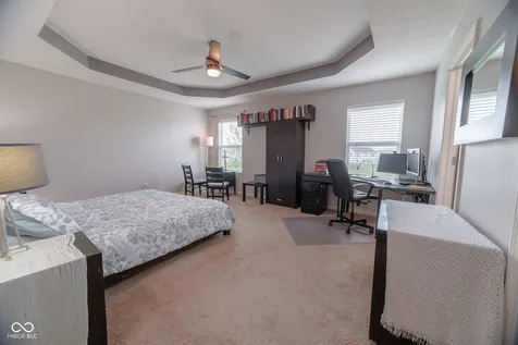 2483 Shadow Bend Drive Columbus IN 47201