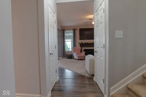 2483 Shadow Bend Drive Columbus IN 47201