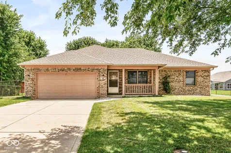 397 Schoolhouse Lane Bargersville IN 46106