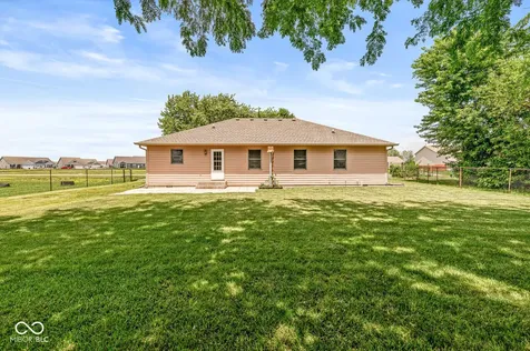397 Schoolhouse Lane Bargersville IN 46106