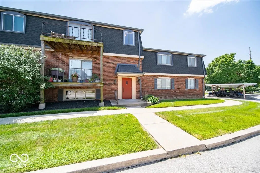 315 Elmead Court Greenwood IN 46142