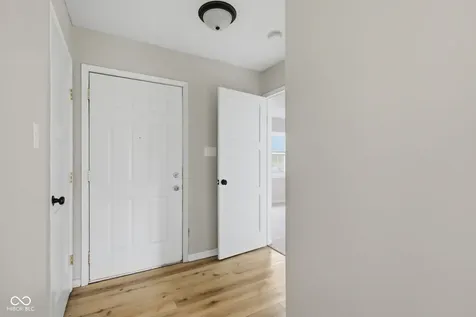 5854 Brouse Indianapolis IN 46237