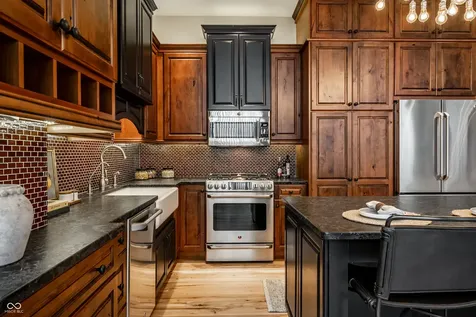 611 N Park Avenue Indianapolis IN 46204