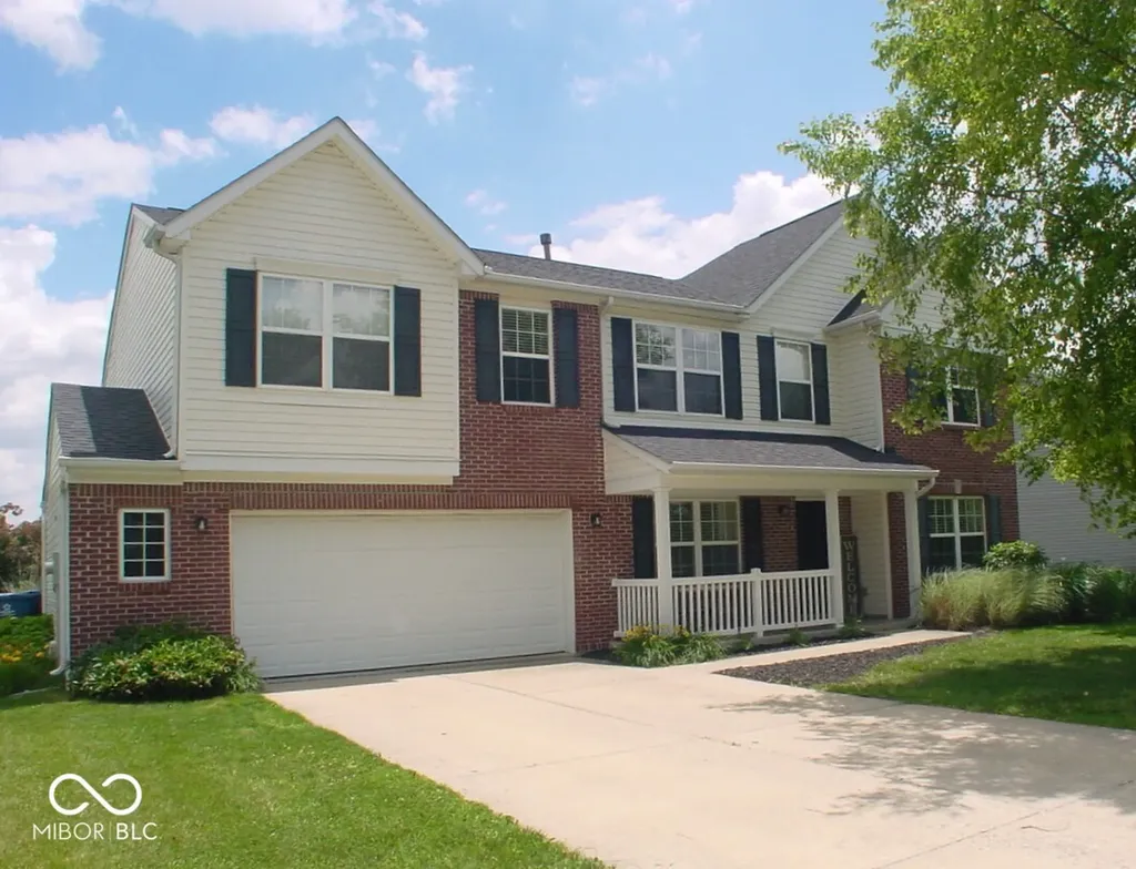 2451 S Woodgrove Way New Palestine IN 46163