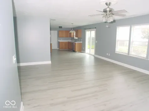 2451 S Woodgrove Way New Palestine IN 46163