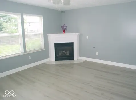 2451 S Woodgrove Way New Palestine IN 46163