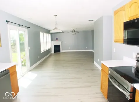 2451 S Woodgrove Way New Palestine IN 46163