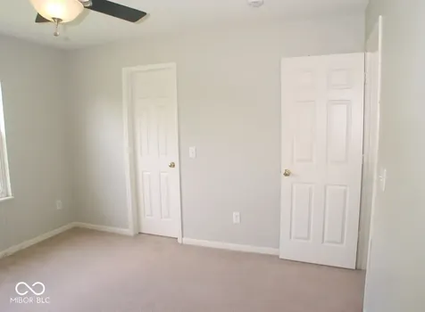 2451 S Woodgrove Way New Palestine IN 46163