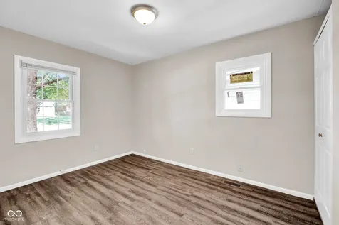 2817 Streamside Drive Columbus IN 47203
